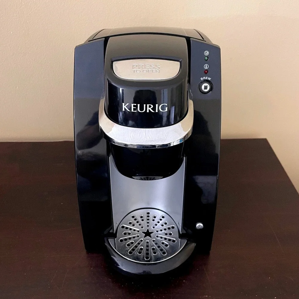 Keurig K-Cup B30 Single Serve Coffee‎ Maker Black Silver K-Series Machine